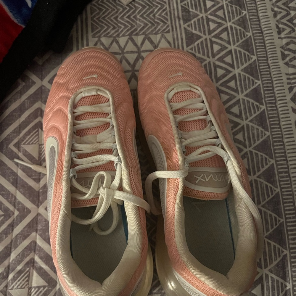 Women’s Pink Nike 720 Size 8.5
